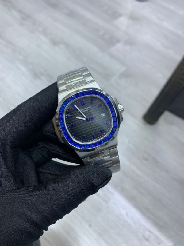 Patek Philippe Nautilus Watch - Image 2