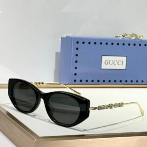 Gucci GG1680S 002 Black and Gold Logo Sunglasses
