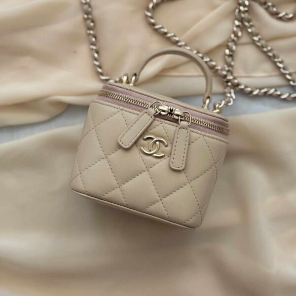 Chanel Mini Vanity clutch - Image 2