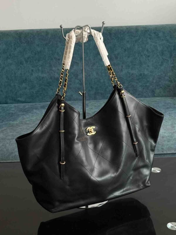 Chanel 25S Tote - Image 2