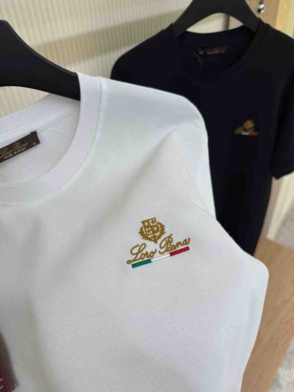 Maison Kitsune Chillax Fox T-shirt - Image 4