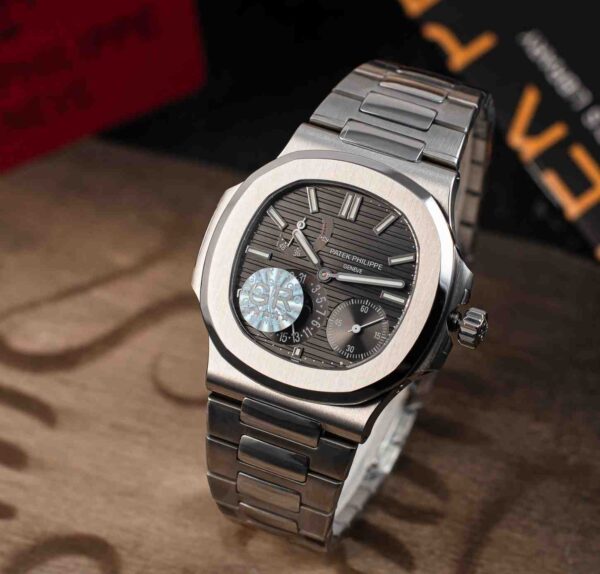 PATEK PHILIPPE NAUTILUS 5712/1A-001