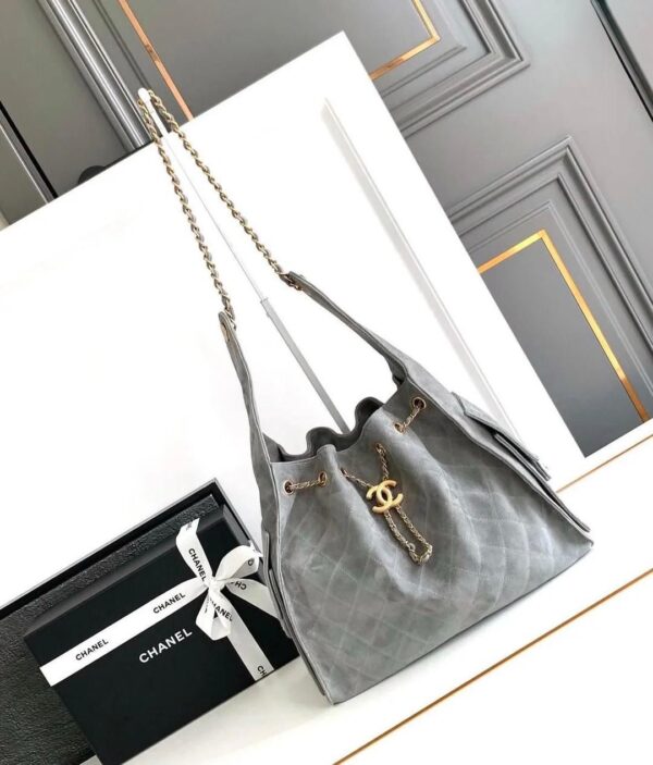 Chanel 25 handbag, Grained calfskin - Image 4