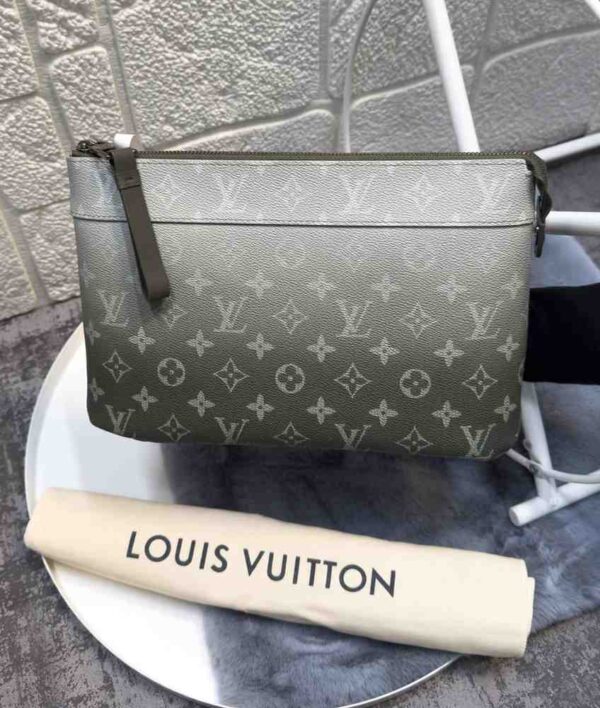 LOUIS VUITTON Pochette Voyage Souple Eclipse Monogram