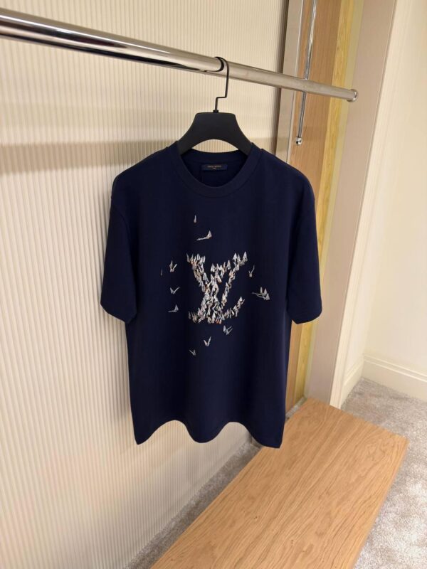 Louis Vuitton T-shirt - Image 5