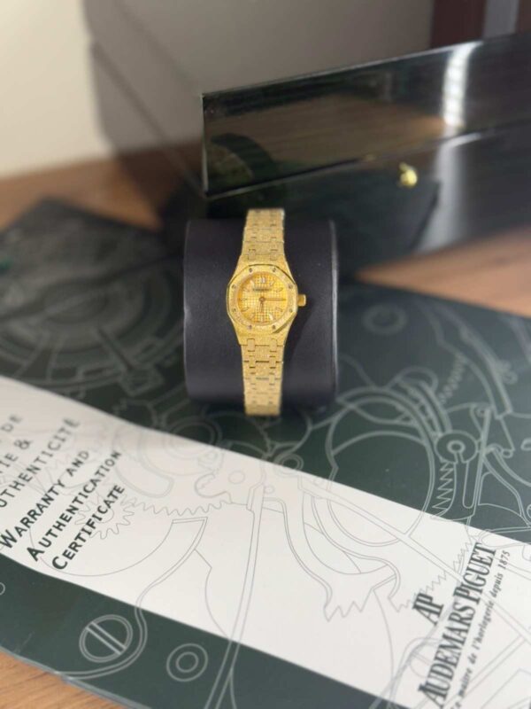 Audemars Piguet Royal Oak Mini Quartz Frosted 23 - Image 3