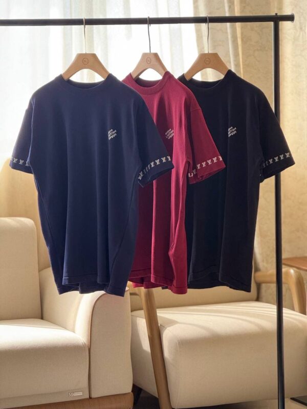 LV Signature Short-Sleeved Cotton Crewneck - Image 7