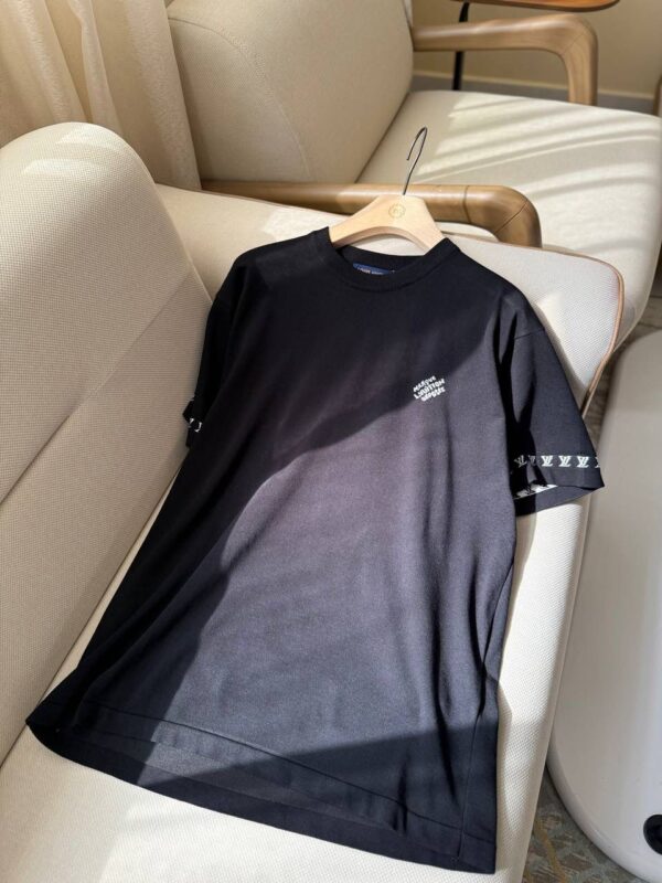 LV Signature Short-Sleeved Cotton Crewneck - Image 3