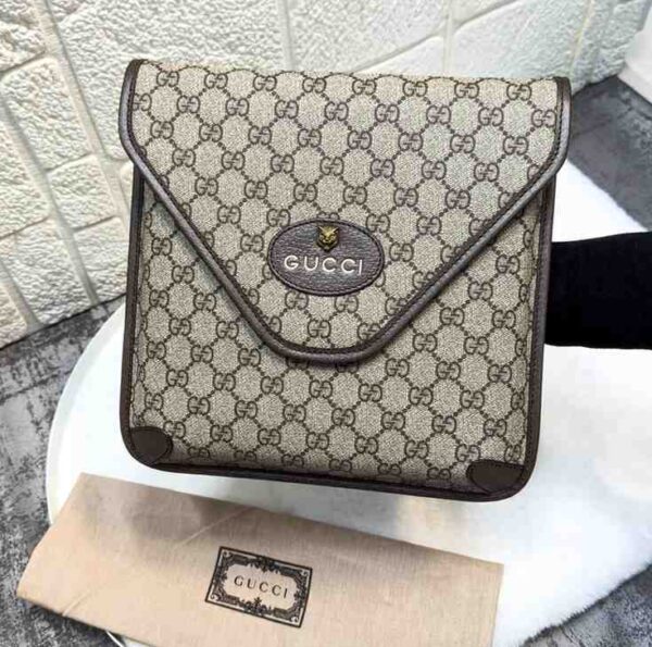 Gucci Neo Vintage Gg Medium Messenger Bag - Neutrals