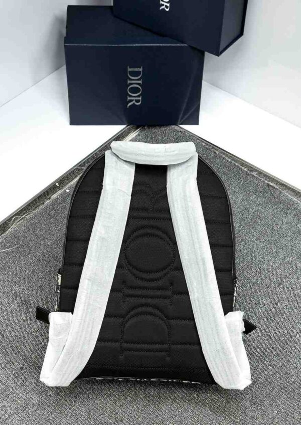 Dior 8 Backpack Beige and Black Dior Oblique Jacquard - Image 2