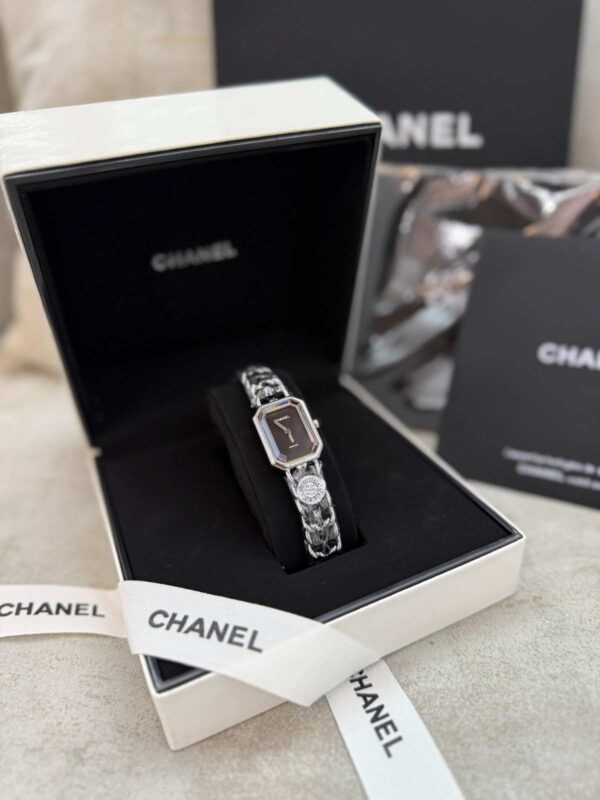 CHANEL pre-owned 1987 pre-owned Première 20mm women - Image 2